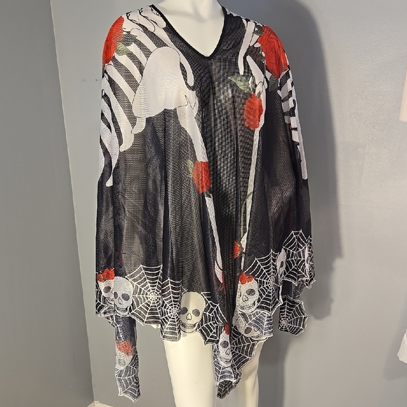 Victoria Harbour Dia De Los Muertos Sheer Mesh Skeletons Cape One Size - Picture 3 of 8